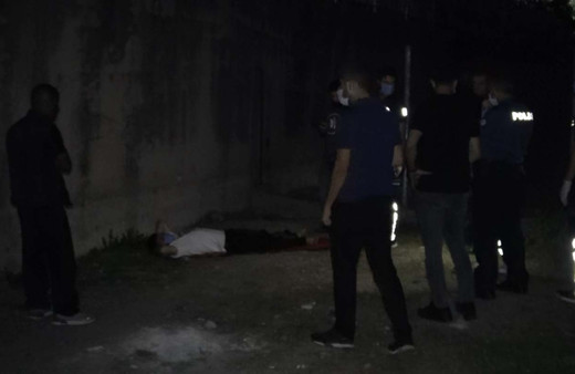 Sultangazi'de devriye gezen polis bacağından vurulmuş olarak buldu
