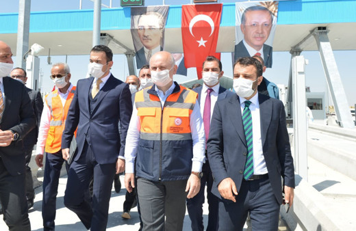 Ulaştırma ve Altyapı Bakanı Karaismailoğlu'dan Ankara-Niğde Otoyolu'nda inceleme