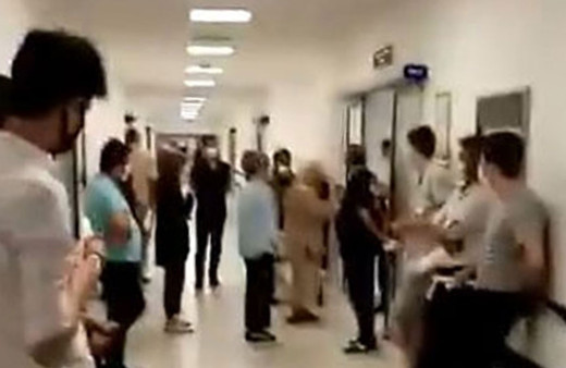 CHP Milletvekili Murat Emir paylaştı! Hastanedeki korona testi kuyruğunun sonu yok