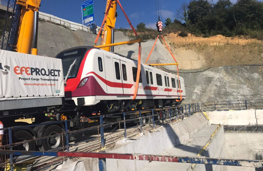 Gayrettepe-İstanbul Havalimanı Metrosu'nda ilk tren raylara indi