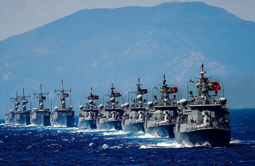 Bloomberg Türk ve Yunan donanmalarını karşılaştırdı! Yunanlılar yorum bile yapamadı