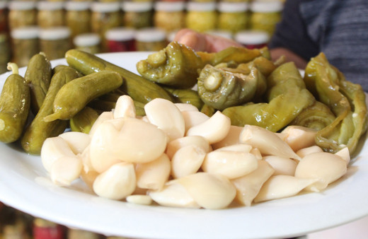 Antalya'da sarımsak turşusu yok satıyor! Fiyatını duyanları şaşırttı