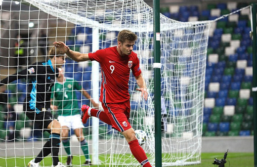 Norveç, Kuzey İrlanda'yı farklı geçti Sörloth şov yaptı