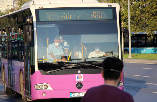 Erdoğan uyarmıştı! İstanbul'da toplu ulaşımda sosyal mesafesiz ayakta yolculuk