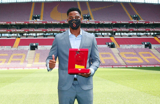 Galatasaray'da yılın sporcusu ödülü Ryan Donk'un