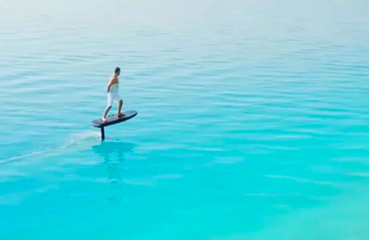 Kenan Sofuoğlu'ndan Salda’da fliteboard şov