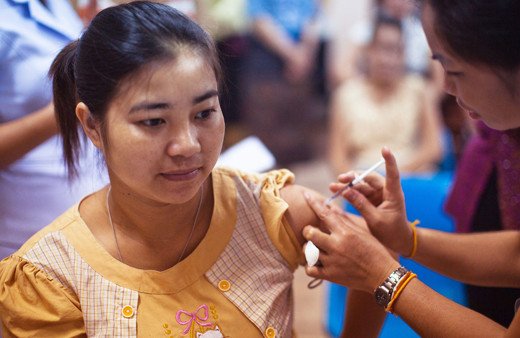 Çin'in koronavirüs aşısı fena patladı! Aşı olan kadın Covit-19 yakalandı