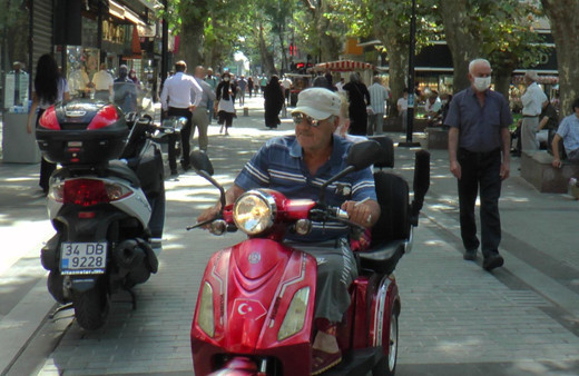 İstanbul'da maske takmayan vatandaştan şaşırtan savunma: Bende kalp var...