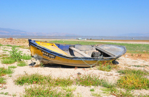 Marmara Gölü'nde su 500 metre çekildi, derinlik 1 metreye düştü