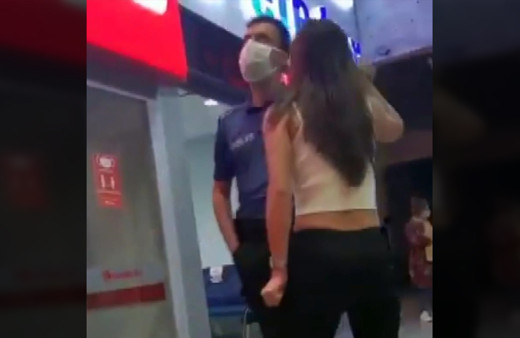 İstanbul Üskürdar'da polise bağıran ve küfür ettiği iddia edilen kadın serbest bırakıldı