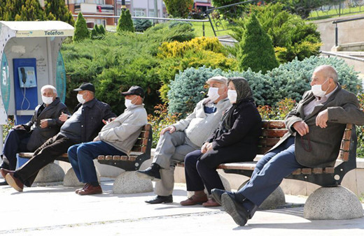 65 yaş üstüne sokağa çıkma yasağı geldi! Hangi illerde 65 yaş üstüne yasak var?