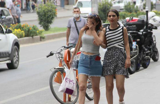 Manisa'da sokağa çıkma yasağı kalktı mı Manisa hangi renk?