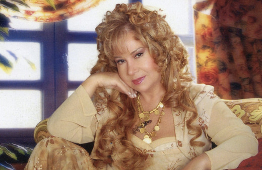 Bedia Akartürk evli mi eşi kimdir kaç çocuğu var?