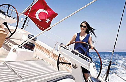 Suna Kıraç'ın evlatlık kızı İpek Kıraç'ın ilginç hikayesi! İpek Kıraç nasıl 'En zengin Türk' oldu