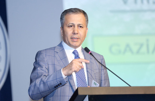 Son dakika İstanbul Valisi Ali Yerlikaya'dan yeni 'mesai' açıklaması! Cuma günü...