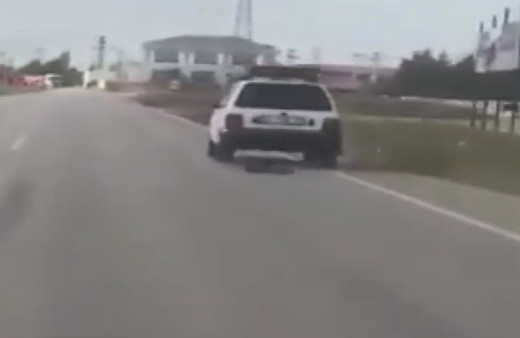 İstanbul Silivri'de vicdansız sürücü otomobile bağladığı köpeği metrelerce sürükledi