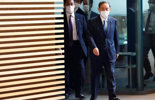 Japonya’da yeni başbakan belli oldu! Olağanüstü oturumda Suga Yoşihide seçildi