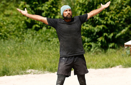 Survivor yıldızı Yasin Obuz'un yeni şarkısı Demet Akalın'dan tam not aldı