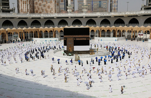 Umre ziyaretleri tekrar başlıyor! Suudi Arabistan umre ziyaretini kademeli açıyor