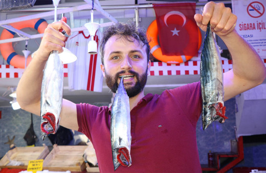 Samsun'da 600 gramlık palamut 10 TL'den satılıyor