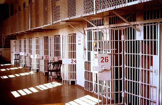 Uganda'da 219 mahkum çıplak şekilde cezaevinden firar etti