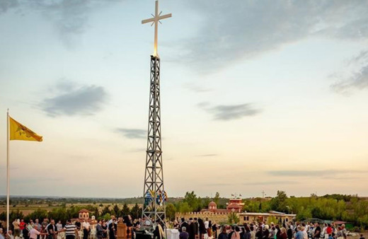 Yunanistan’dan yeni tahrik: Meriç Nehri sınırına dev haç diktiler