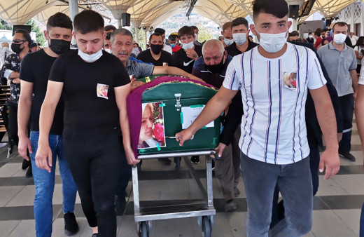 Ümitcan Uygun’un annesi Gülay Uygun toprağa verildi