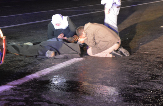 Son kez elini öpüp alnına koydu Ağrı'da yaşlı adam otomobilin çarpmasıyla öldü