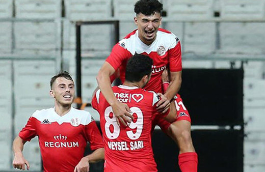 Gökdeniz Bayrakdar ilk Süper Lig maçında Beşiktaş'a puan kaybettirdi