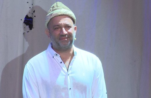 Dümbüllü kavuğunun yeni sahibi Şevket Çoruh oldu