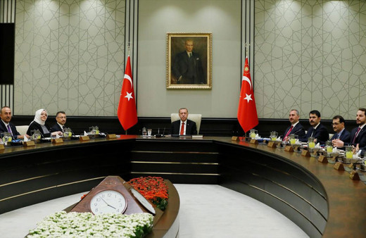 Erdoğan 'tekrar sıkmak durumundayız' demişti! Kabine'de sokağa çıkma ve 65 yaş dahil yeni yasaklar gündemde