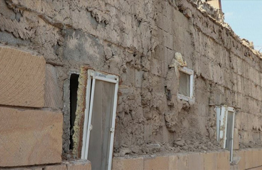 Niğde'deki depremde 17'si ağır 126'sı hafif 143 ev hasar gördü