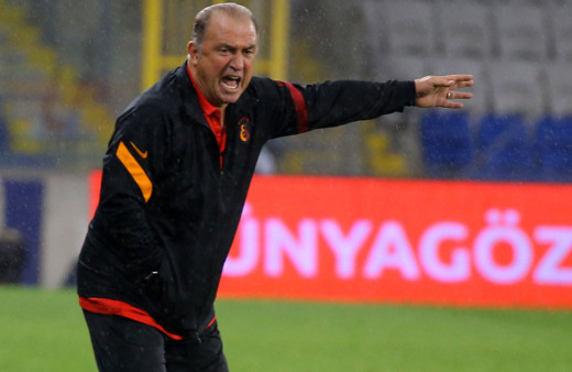 Galatasaray'da Ozornwafor geliyor Sekidika gidiyor