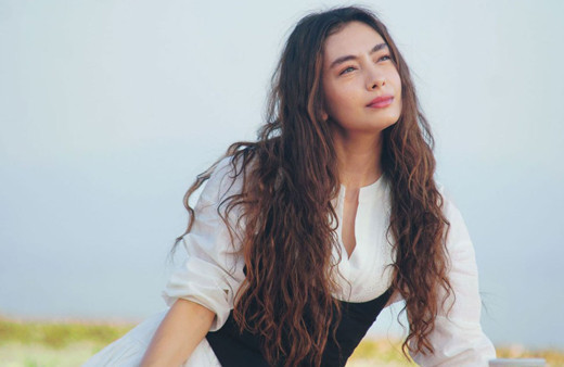 Star TV Sefirin Kızı yıldızı Neslihan Atagül'e bomba teklif Neslican Tay'ı canlandıracak