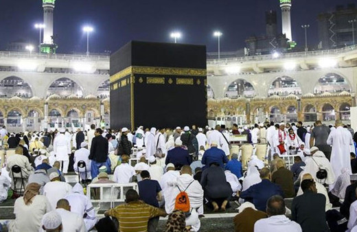 Suudi Arabistan umre için kapılarını açıyor