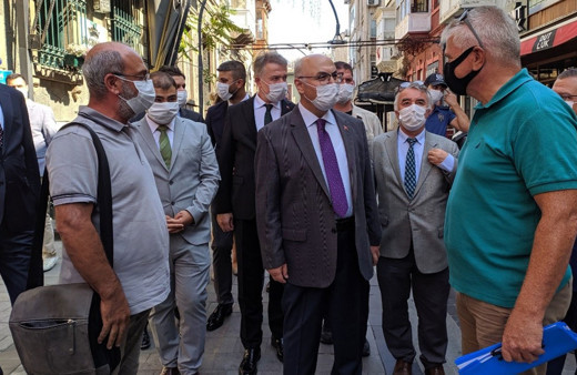 İzmir Valisi Yavuz Selim Köşger'den çağrı: 15 gün daha sabredin