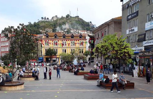 Valilik duyurdu! Yürürken sigara içmek yasaklandı