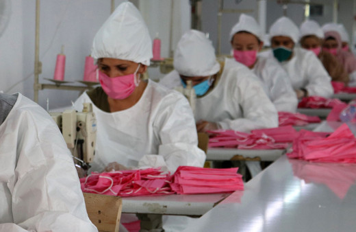 Adana'da seri üretime başlandı! Koronavirüsü öldüren maske üretildi