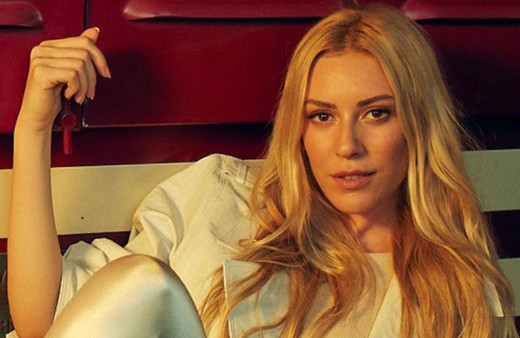 8 aylık hamile olan Sinem Kobal paylaştı güzelliğiyle herkesi büyüledi