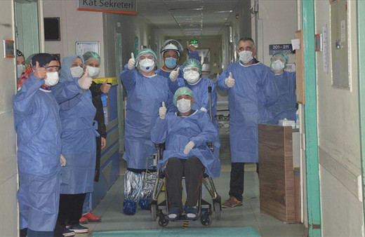 Dünyada koronavirüsten iyileşenlerin sayısı 25 milyonu geçti