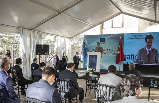 AB'den Türkiye'deki sığınmacılara 400 milyon euro'luk destek