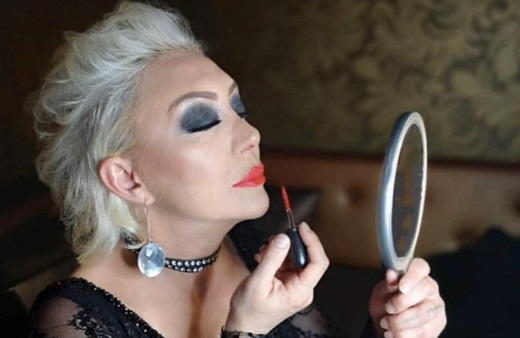 Şarkıcı Güllü son haliyle herkesi şaşırttı 70 kilo zayıfladı inanılmaz değişti