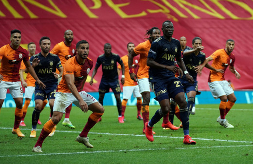 G.Saray-F.Bahçe derbisinde havai fişek atanlar yakalandı