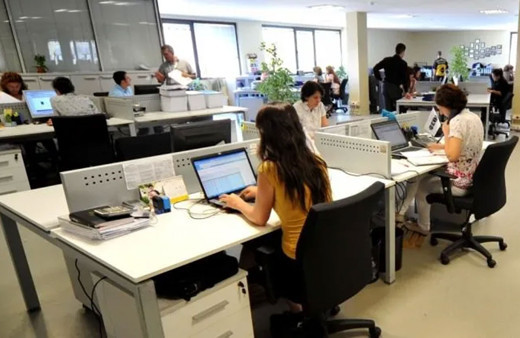 Cuma öğleden sonra tatil mi 22 Nisan tatil olur mu? 23 Nisan hangi gün