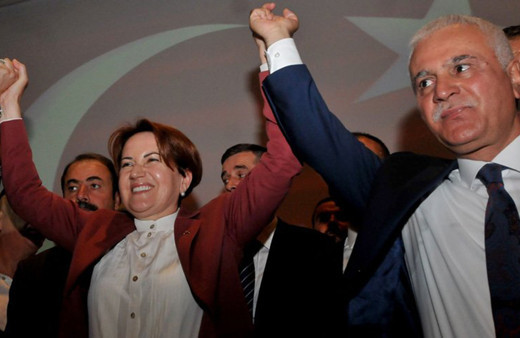 İYİ Parti'de 24 saat çok kritik! Meral Akşener iki ateş arasında kaldı