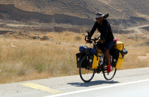 7 bin kilometreyi pedalla aştı Türkiye gezisi yarım kaldı İranlı bisiklet gezginini korona vurdu