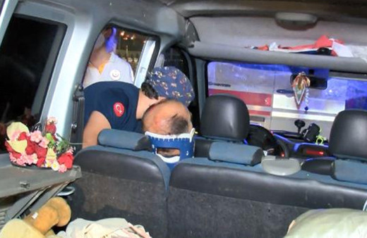 Haliç'te feci kaza! Araçtan yola fırlayan çocuk bariyerlere çarparak öldü