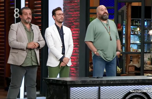 TV8 MasterChef Türkiye'de Tanya stüdyoda fenalaştı doktor eşliğinde ayrıldı