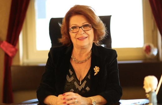 Kırmızı Oda kitap özeti Kırmızı Oda konusu nedir?