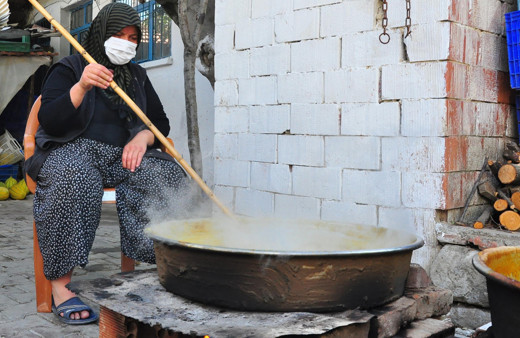 Manisa'da kilosunu 40 liradan satıyor taleplere yetişemiyorlar